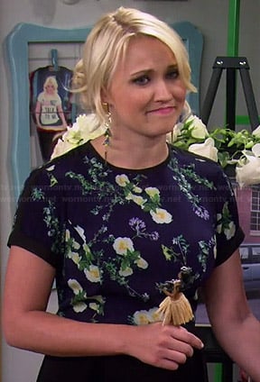 Gabi's navy blue floral print dress on Young and Hungry