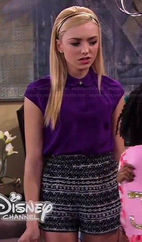 Emma's purple peter pan collared top and printed shorts on Jessie