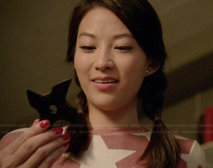 Kira’s pink star sweatshirt on Teen Wolf