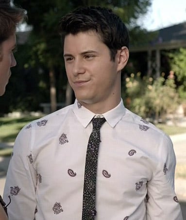 Shane's white paisley shirt and black floral tie on Faking It