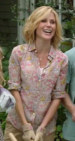 Claire's floral shirt on Modern Family