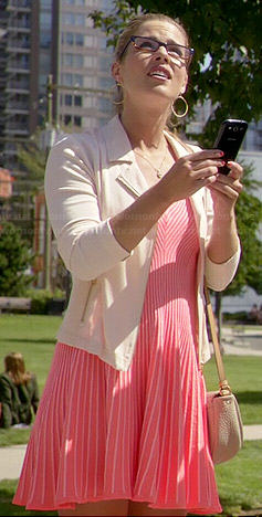 Felicity's neon pink ribbed dress on The Flash