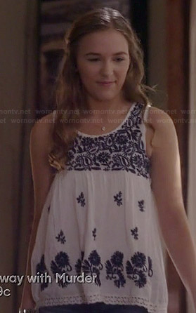 Maddie's white and blue paisley embroidered tank top on Nashville