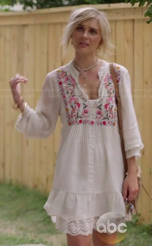 Scarlett's white floral embroidered peasant dress on Nashville