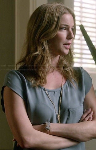 Emily’s steel blue top on Revenge