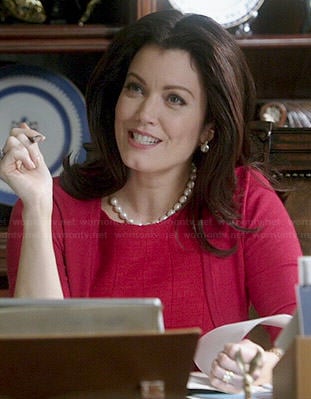 Mellie’s red dress and shrug on Scandal