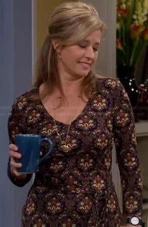 Vanessa's navy and gold printed long sleeve dress on Last Man Standing