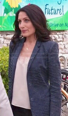 Abby's cream lace trim cami and blue snake textured blazer on Girlfriends Guide to Divorce