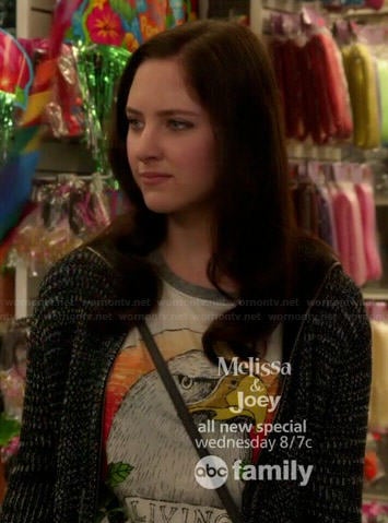 Brenna’s eagle graphic tee on Chasing Life