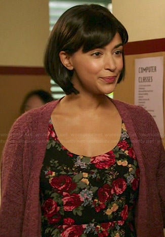 Young Cece's rose print dress and pink cardigan on New Girl