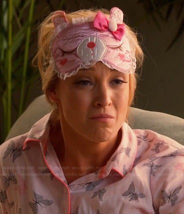 Crickett’s pink butterfly print pajamas on Hart of Dixie
