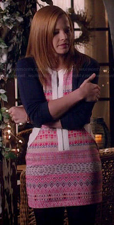 Daphne’s pink patterned zip front dress on Switched at Birth