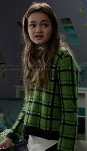 Emma's green checked sweater on Red Band Society