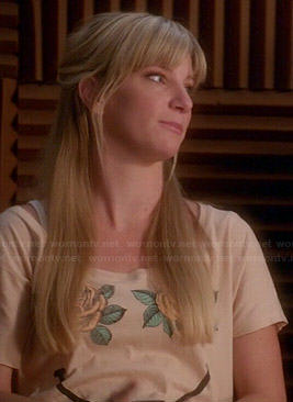 Brittany's roses smiley face tee on Glee