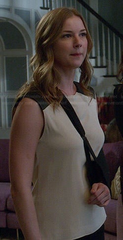 Emily’s cream sleeveless top with leather shoulders on Revenge