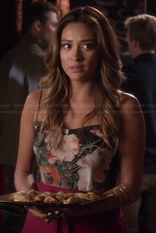 Emily's floral cami on Pretty Little Liars