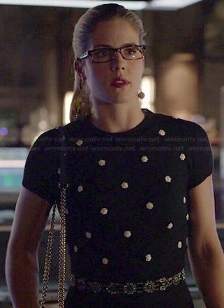 Felicity’s black flower dotted top on Arrow