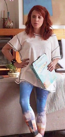 Jo's white tee and rocket ship print leggings on Girlfriends Guide to Divorce