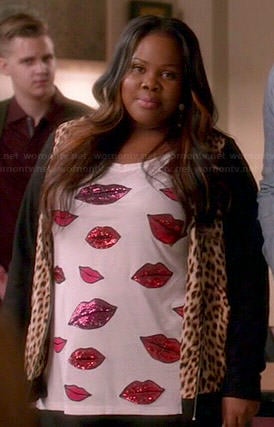 Mercedes’s embellished lips tee and leopard print bomber jacket on Glee