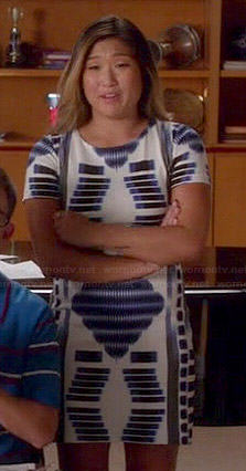 Tina’s white and blue geometric print shift dress on Glee
