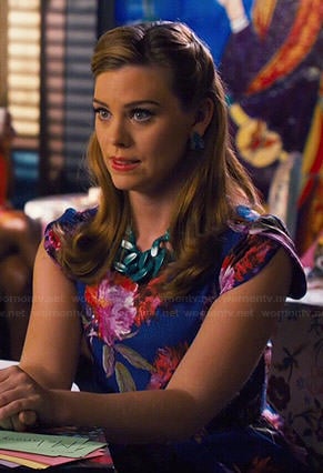 AnnaBeth’s blue floral dress on Hart of Dixie