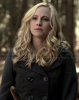 Caroline's hooded peacoat on The Vampire Diaries