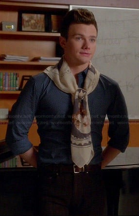 Kurt’s blue shirt and cat print scarf on Glee
