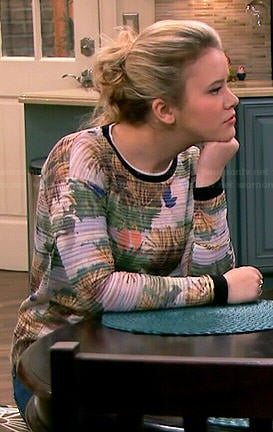 Lennox’s printed sweater on Melissa and Joey