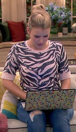 Lennox's sequin tiger stripe top on Melissa and Joey