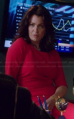 Mellie’s red half-sleeve dress on Scandal