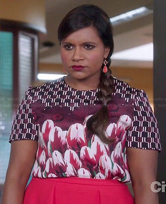 Mindy’s tulip print top on The Mindy Project