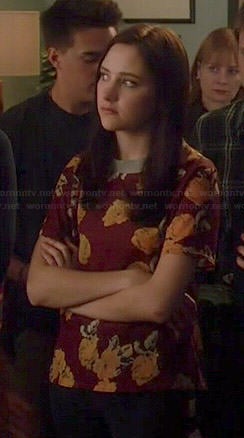 Brenna’s brown floral top on Chasing Life