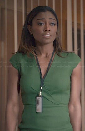 Daisy's green v-neck dress on Madam Secretary