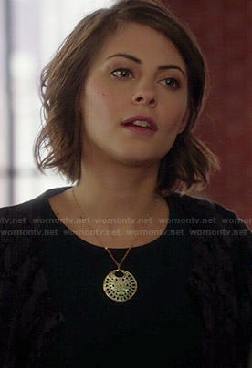 Thea's disc necklace on Arrow