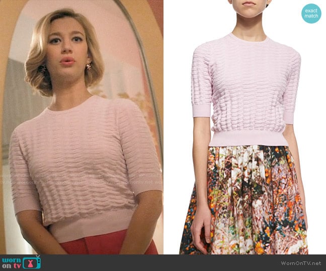 Carven cropped basket knit sweater worn by Petra Solano (Yael Grobglas) on Jane the Virgin