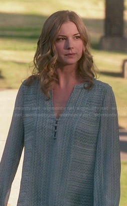 Emily’s blue printed long sleeve blouse on Revenge