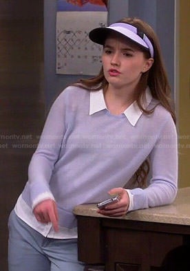 Eve's grey sweater and white shirt on Last Man Standing