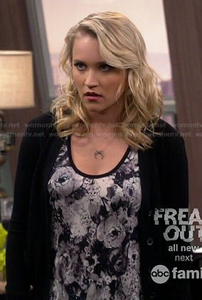 Gabi’s black and white floral tank top on Young and Hungry