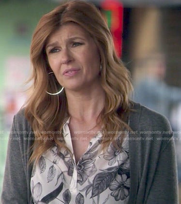 Rayna’s floral illustrated blouse on Nashville