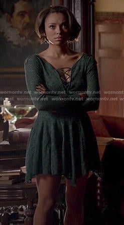 Bonnie’s green lace lace-up dress on The Vampire Diaries