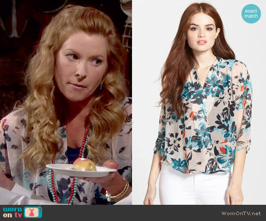 Chelsea 28 Kimono Wrap Top in Pink Peach Magnola Print worn by Kelly on The Young and the Restless