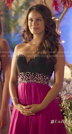 Grace’s black and pink gown on UnReal