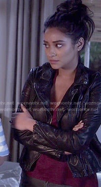 Emily's black leather jacket on Pretty Little Liars