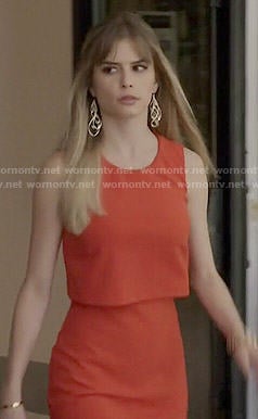 Brooke’s red overlay dress on Scream