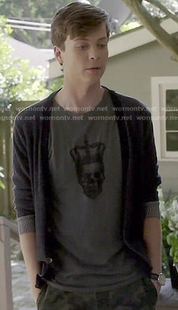 Noah’s skull tee on Scream