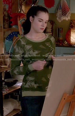 Bay's camo sweater on Switched at Birth