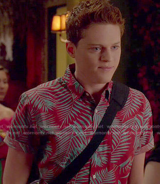 Emmett's red palm leaf print shirt on Switched at Birth