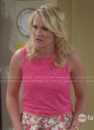 Gabi’s pink lace top and floral skirt on Young and Hungry