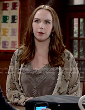 Mariah’s brown patterned cardigan on The Young and the Restless