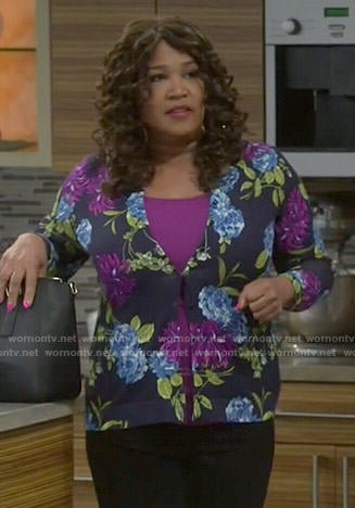 Yolanda’s purple and blue floral cardigan on Young and Hungry